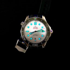 Omega Diver Seamaster300 white céramic dial 2020