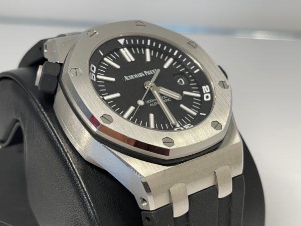 rare-watches-co-bordeaux-strasbourg-montre-occasion-audemarspiguet-audemars-royaloak-diver-luxe-montredeluxe-alsace-montreneuve--fullset-mouvement-steel
