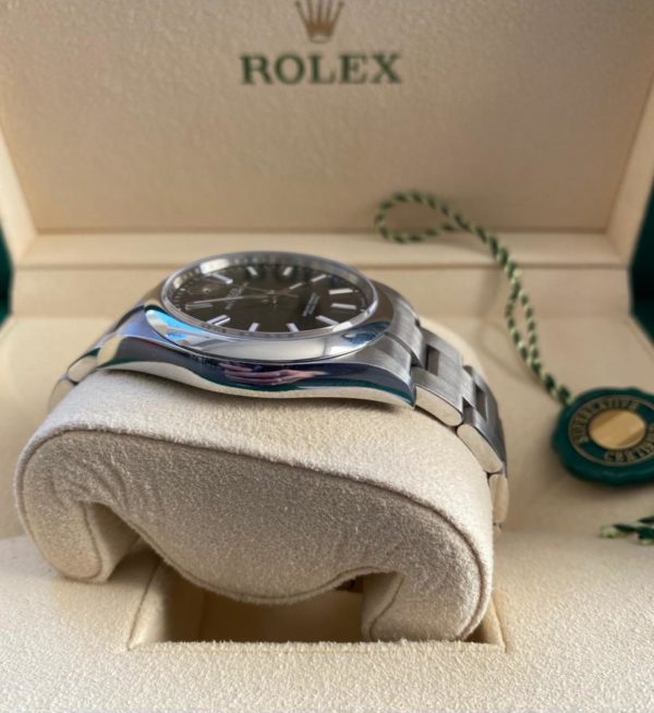 rare-watches-co-bordeaux-strasbourg-montre-occasion-rolex-oysterperpetual -op39 -114300--fullset--39mm-montrestrasbourg-luxe-montredeluxestrasbourg-montredeluxe-dailywatch-watchfam