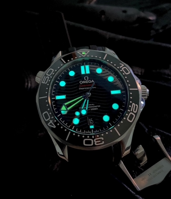 rare-watches-co-bordeaux-strasbourg-montre-occasion-omega-seamasterpro--fullset-2021-montreluxe-moonwatch-omegastrasbourg-luxestrasbourg-diver-omegaoccasionstrasbourg-lumeshot