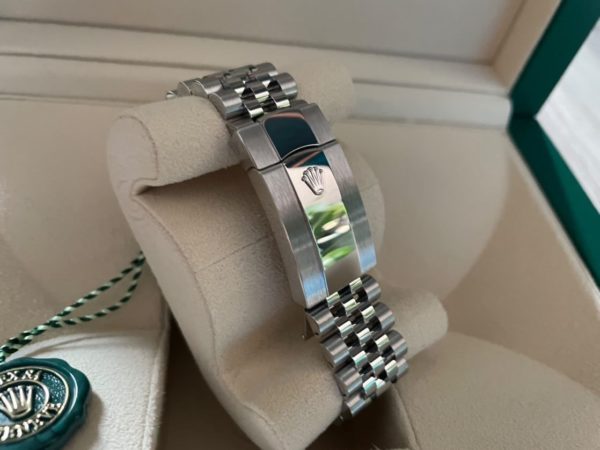 rare-watches-co-bordeaux-strasbourg-montre-occasion-rolex-skydweller-skydwellerblue-skywdeller-326934-rolexskydweller-rolexwatches-montrerolexstrasbourg-montrestrasbourg